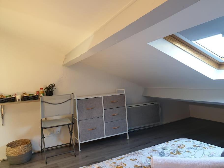 Appartement Duplexe De 1 A 4 Chambres Privees Dans Maison Le Teil Exterior foto